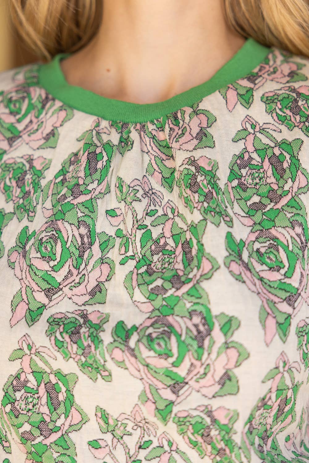 Short Bubble Sleeve Floral Knit Top