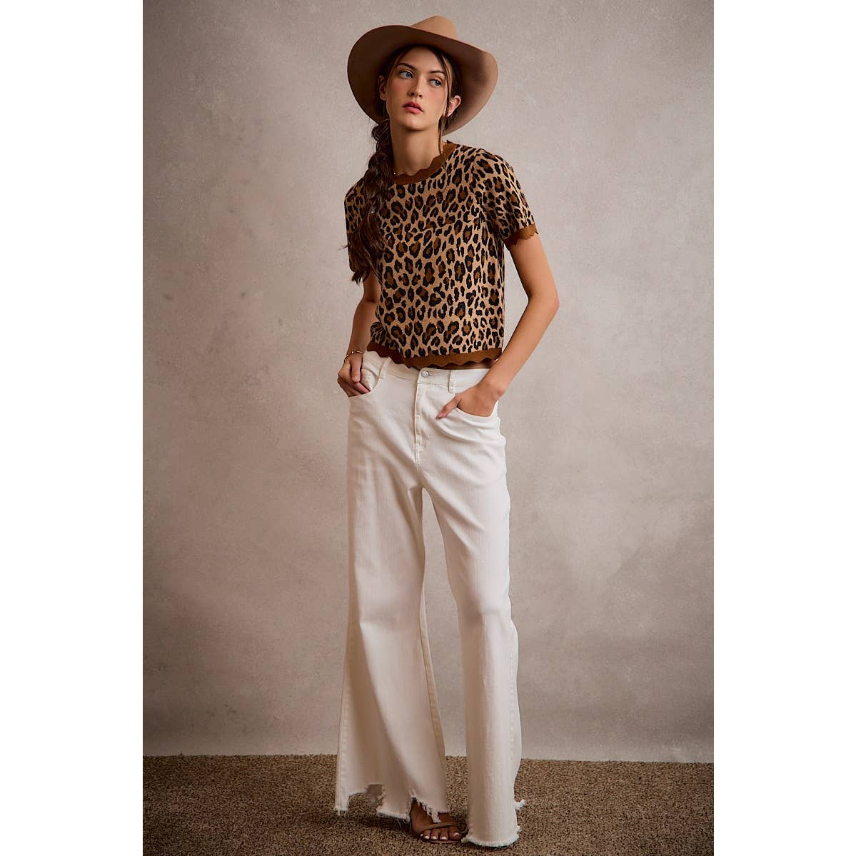 LEOPARD PRINT SHORT SLEEVES SCALLOP RIB KNIT