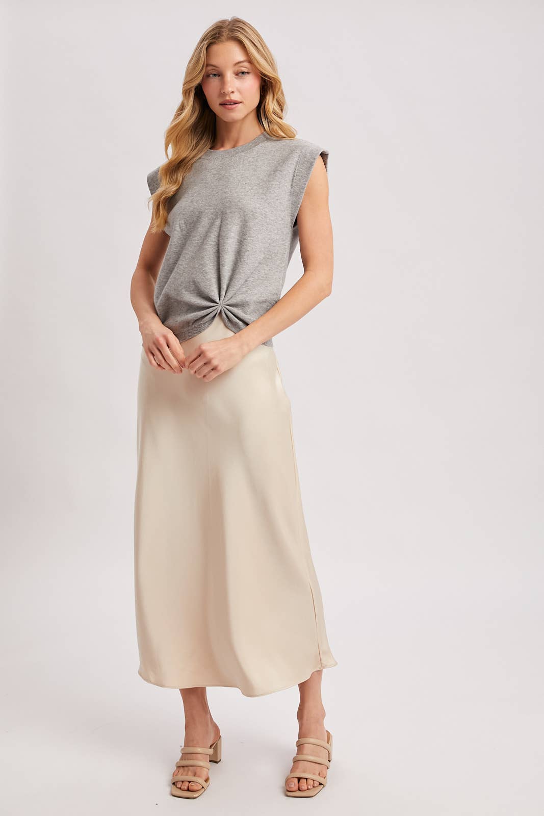 TWIST-KNOT KNIT TOP