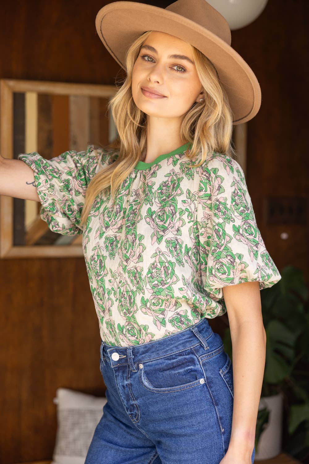 Short Bubble Sleeve Floral Knit Top