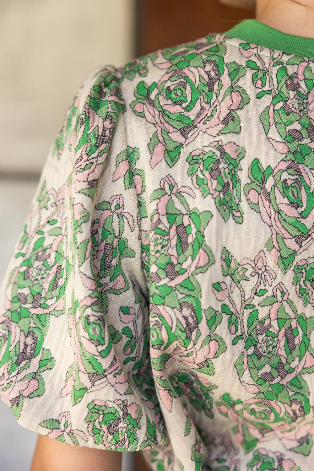 Short Bubble Sleeve Floral Knit Top