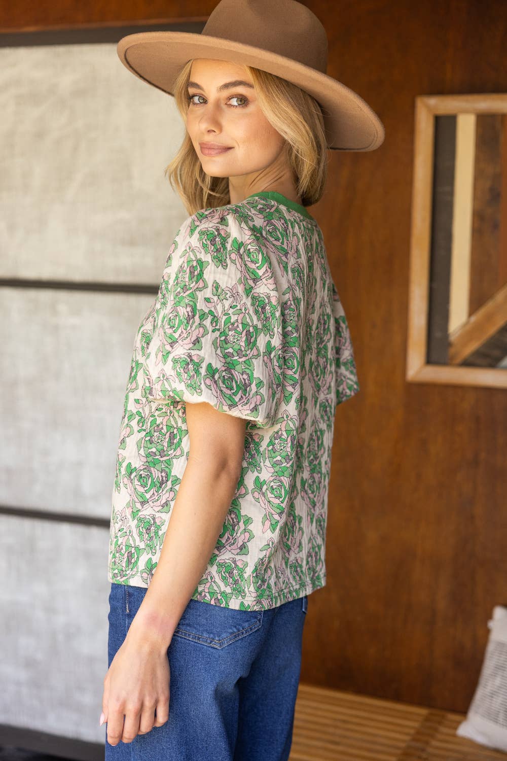 Short Bubble Sleeve Floral Knit Top