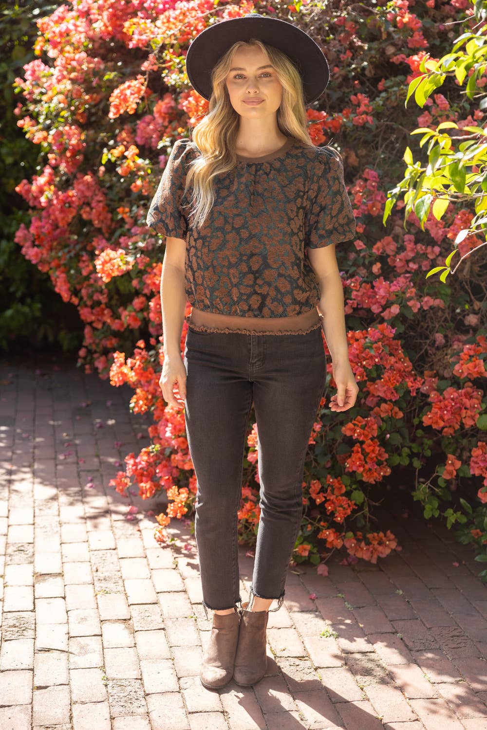 Bubble Sleeve Velvet Jaquard Top